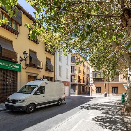 Dreaming Apartment Dona Luisa - Free Parking グラナダ エクステリア 写真